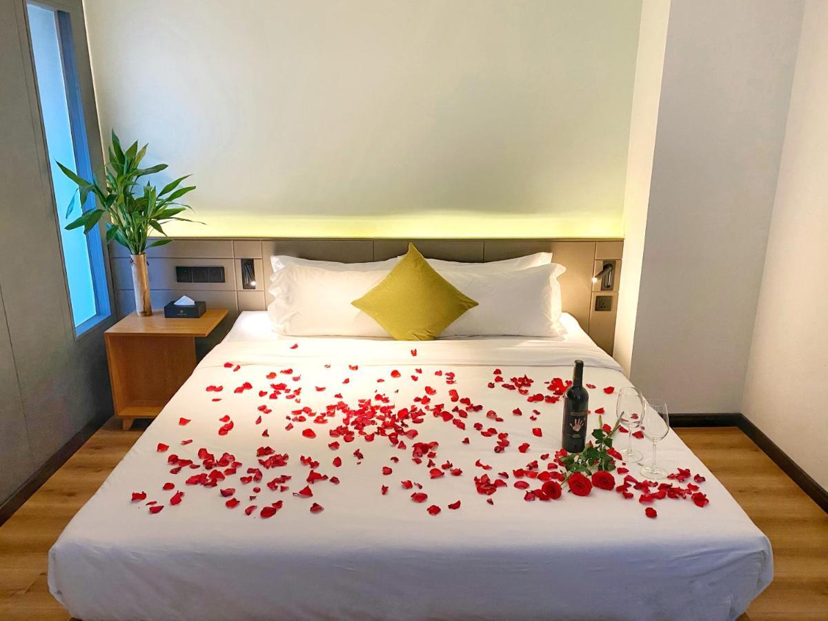 Yunfan Hotel Phnom Penh Extérieur photo