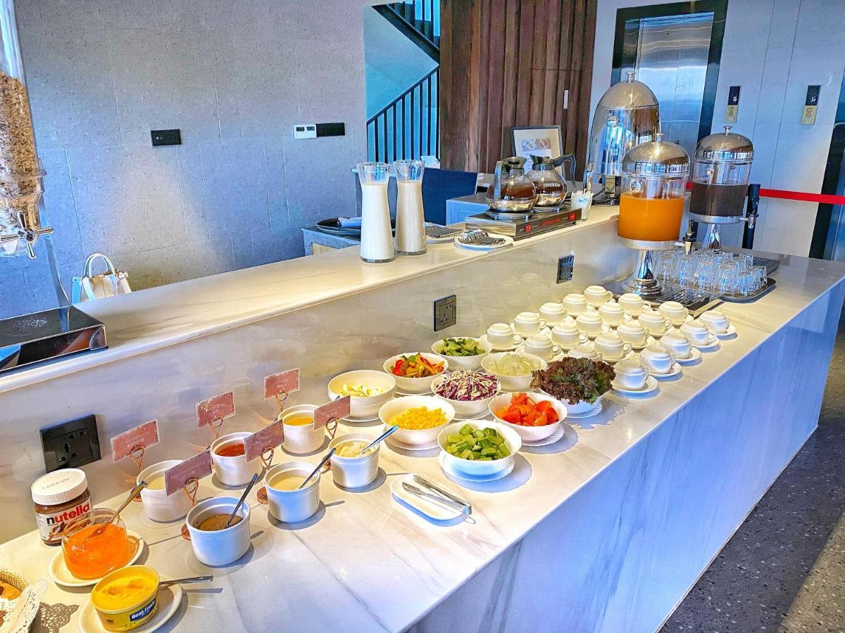 Yunfan Hotel Phnom Penh Extérieur photo