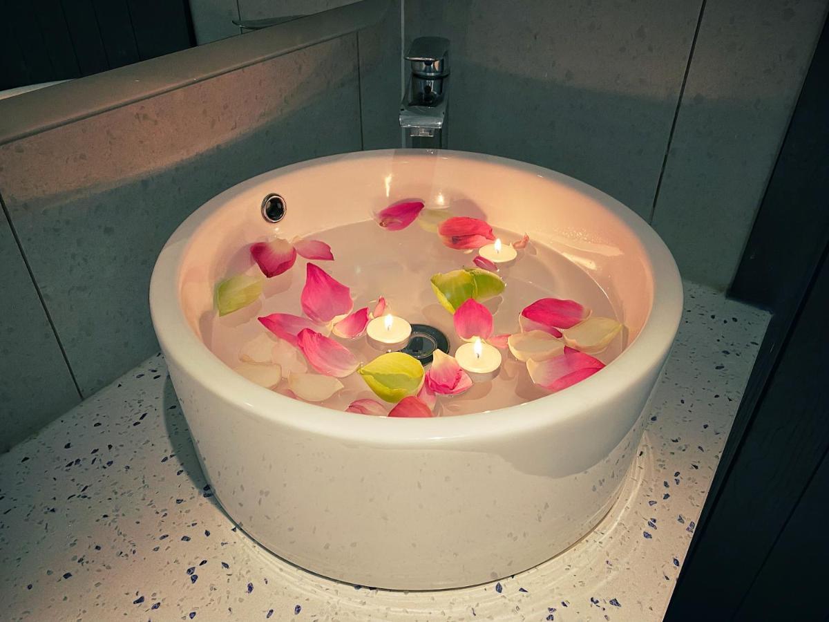 Yunfan Hotel Phnom Penh Extérieur photo