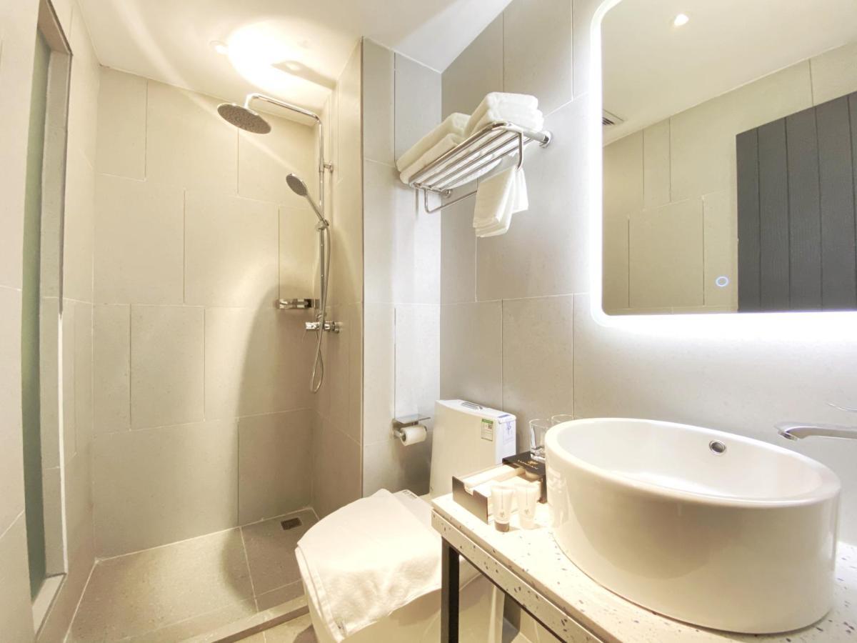 Yunfan Hotel Phnom Penh Extérieur photo