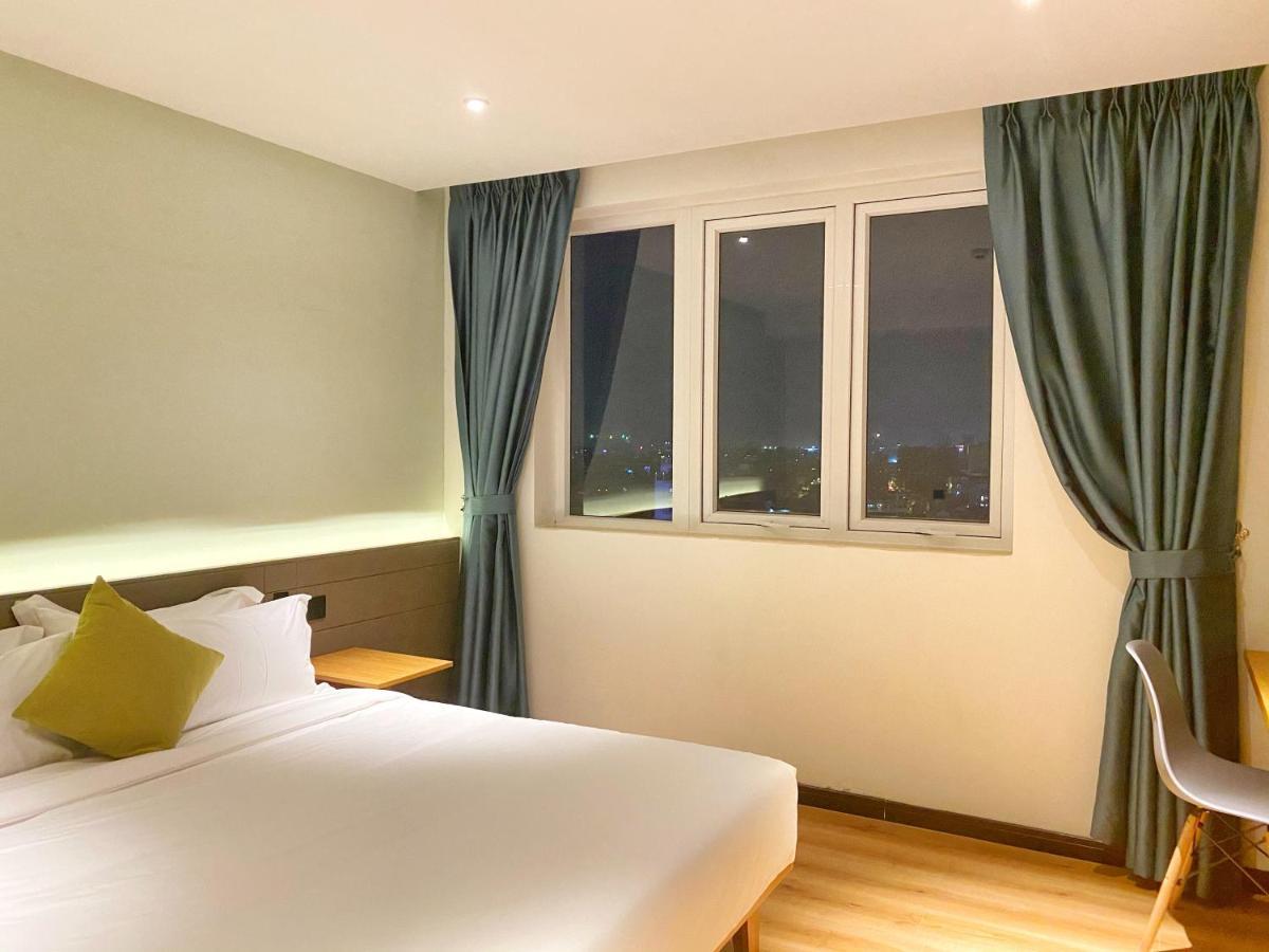 Yunfan Hotel Phnom Penh Extérieur photo